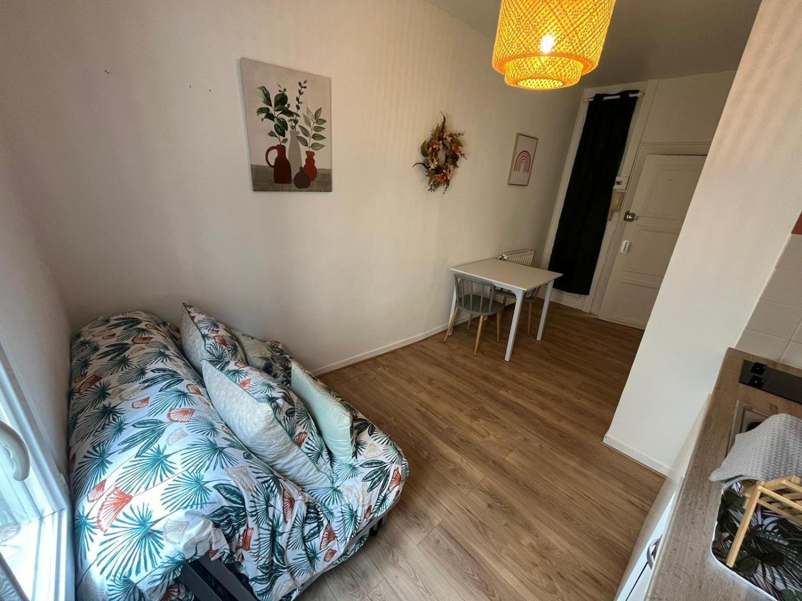 Studio Calme Plein Centre Niort Luaran gambar
